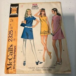 70s Dresses/Jumper  McCalls 2325 Sewing Pattern Young Jr/Teen Size 9/10